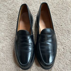 Shoes are in excellent condition… they are D width